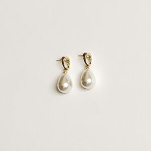 A.B. Ellie - Gilded Pearl Drop (silver)